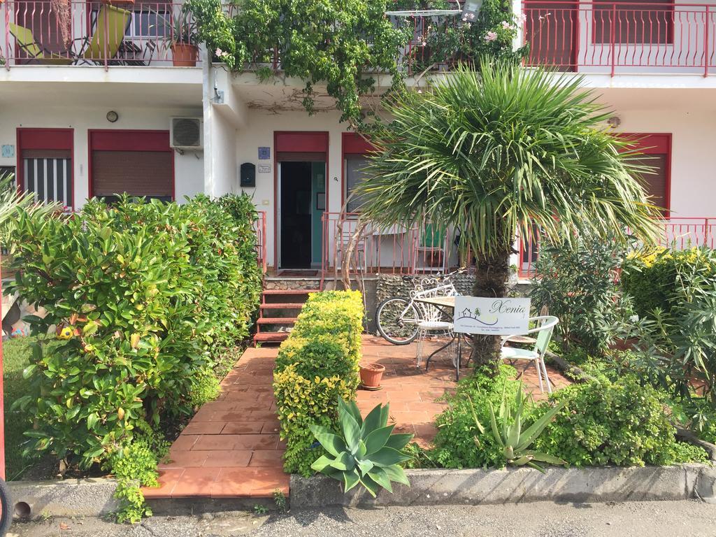 B&B Xenia Патти Экстерьер фото